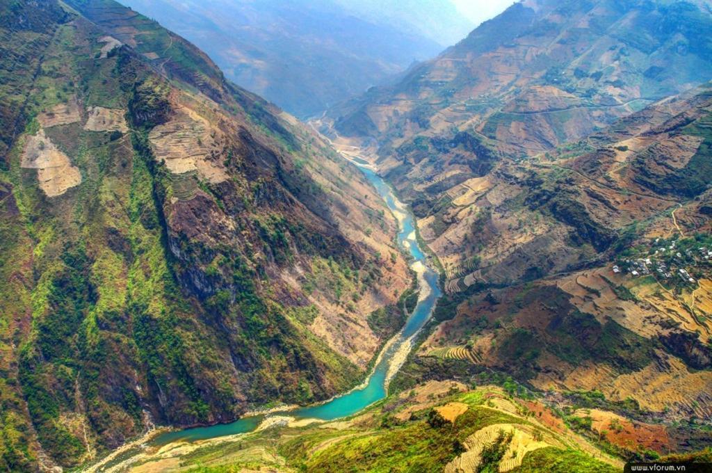 Huyen Tram Guesthouse Донґван Екстер'єр фото